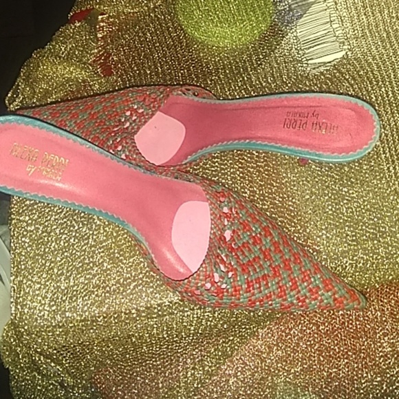 Shoes - Picture 2 of 3